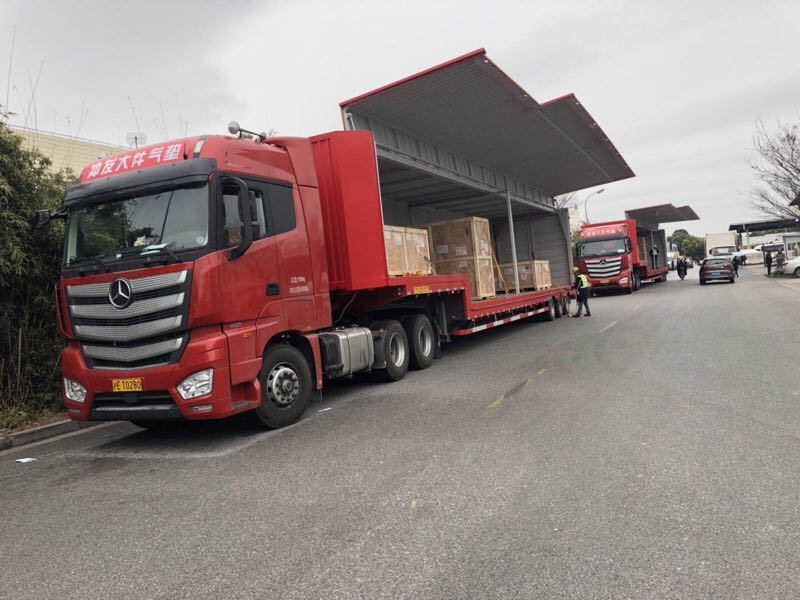 飞翼箱车